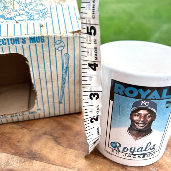 Topps Royals Bo Jackson Baseball Rookie Card Mug Numbered Limited Edition - Picture 3 of 13
